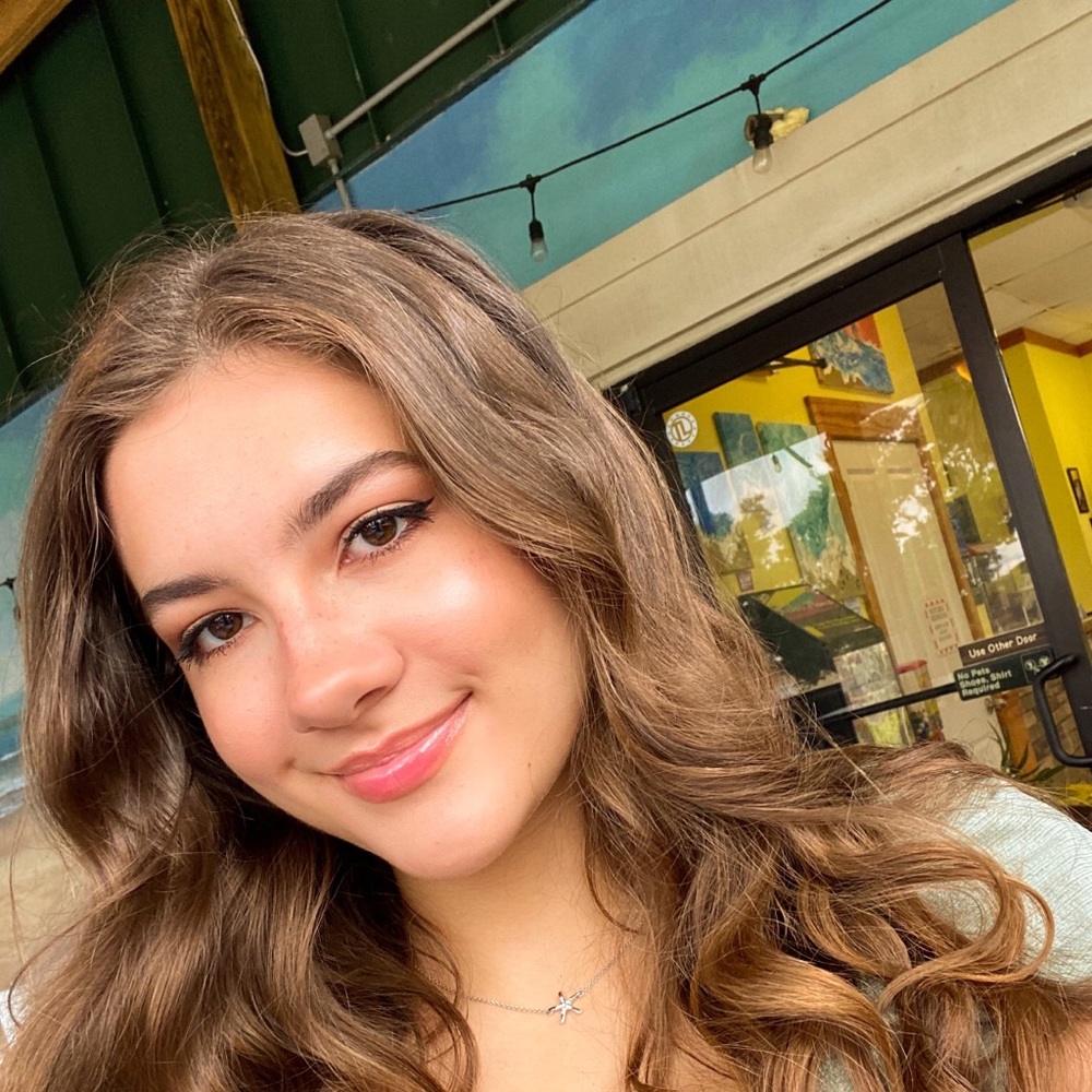 Meet your Posher, Isabella